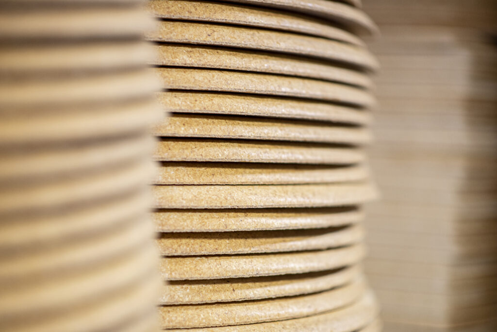 Träfiber från lokal leverantör Träfiber från lokal leverantör